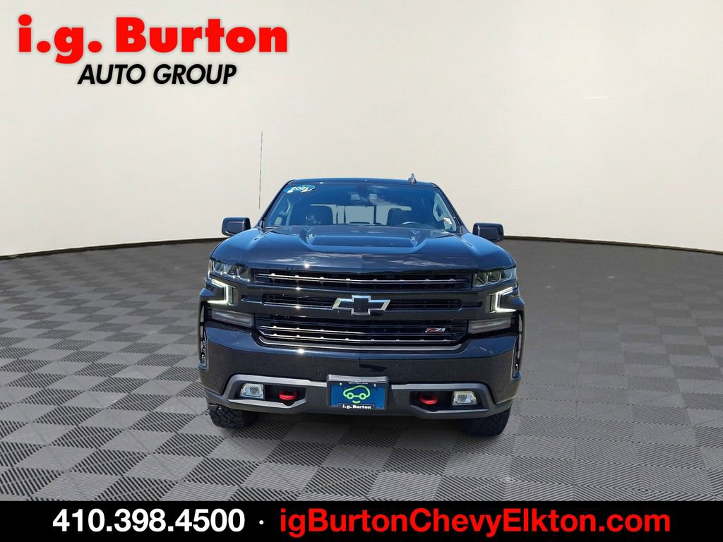 Used 2021 Chevrolet Silverado 1500 LT Trail Boss w/ Convenience Package II AWD/4WD image 2
