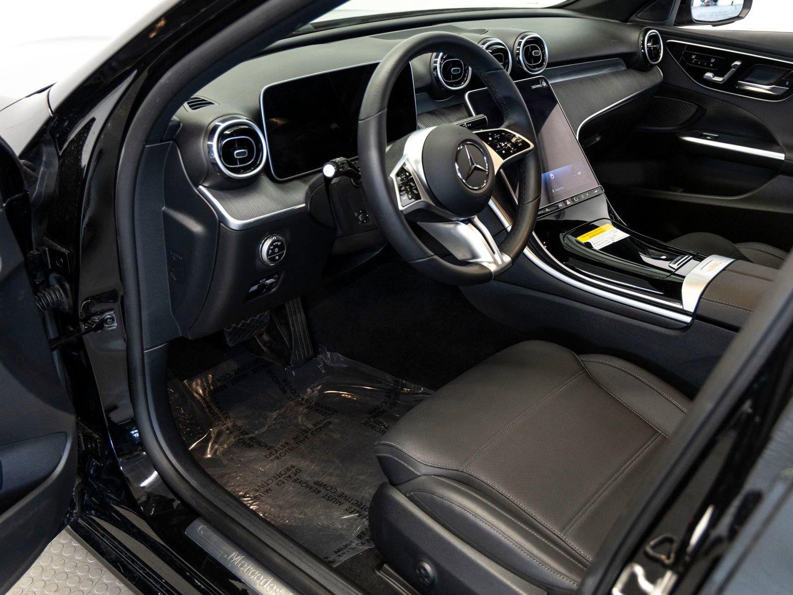 Used 2025 Mercedes-Benz C 300 Sedan image 15