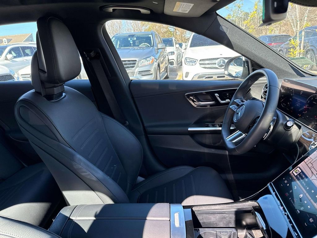 Used 2024 Mercedes-Benz C 300 Sedan image 9