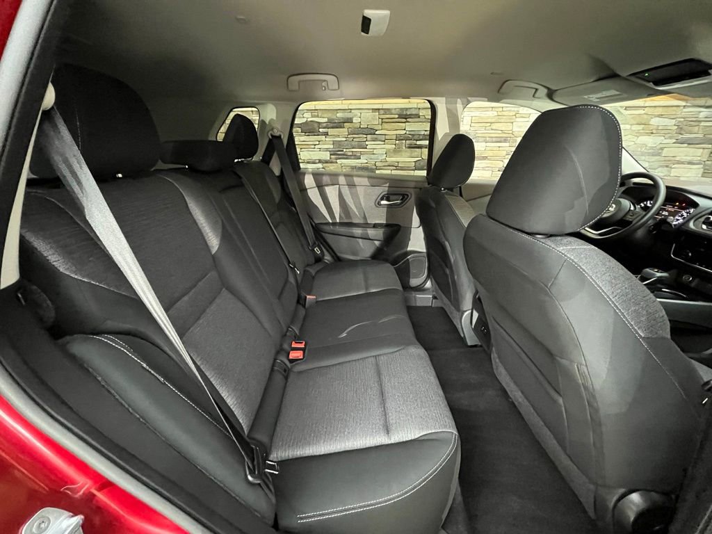 Used 2022 Nissan Rogue SV AWD/4WD image 34