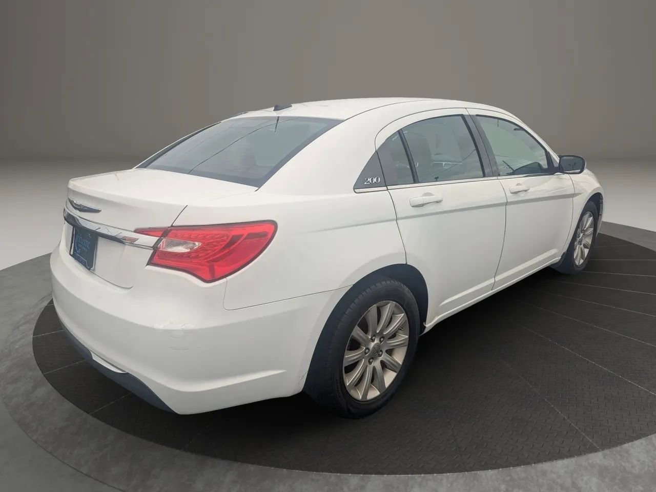Used 2014 Chrysler 200 Touring image 6