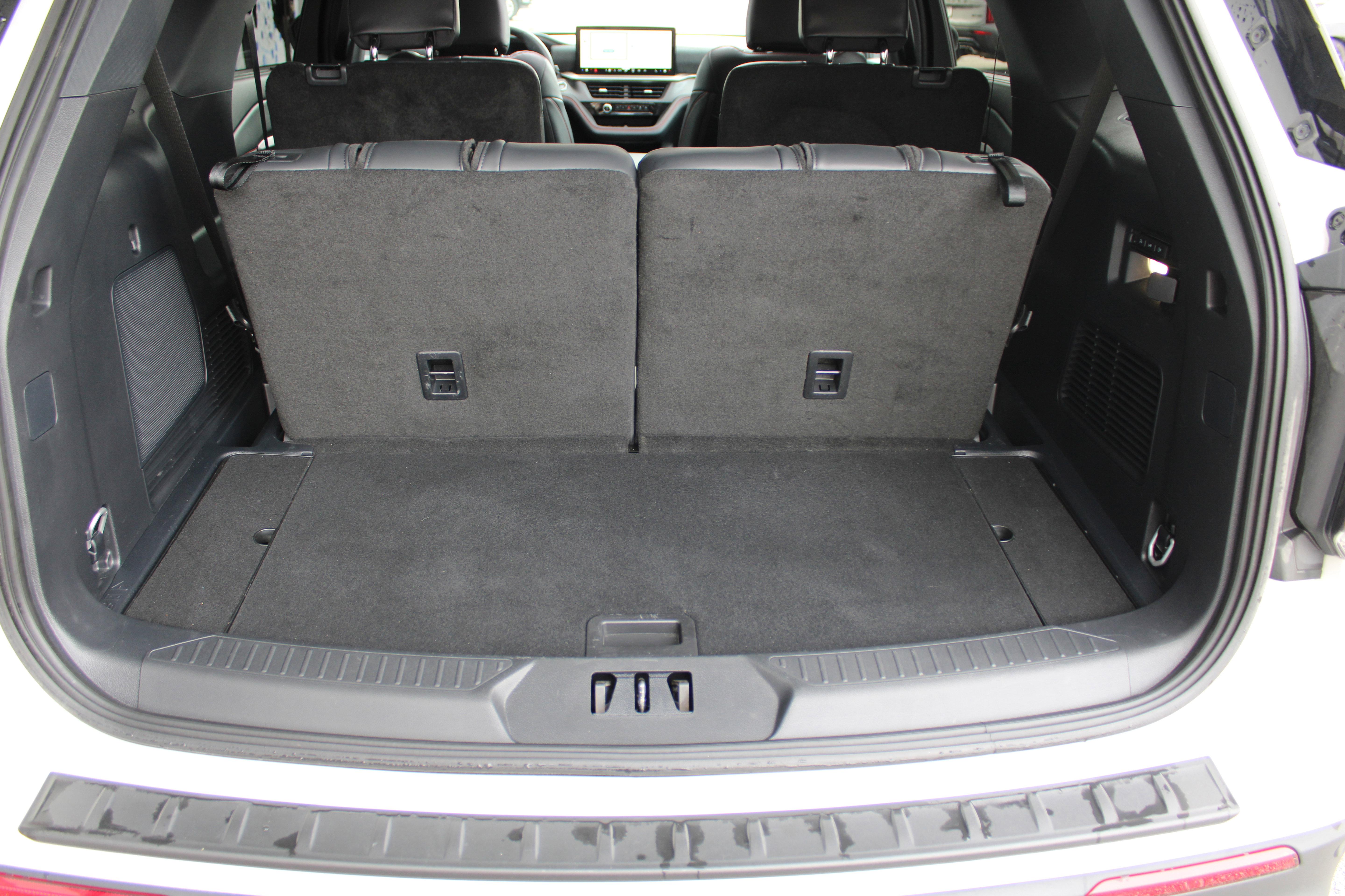 Used 2025 Ford Explorer ST image 14