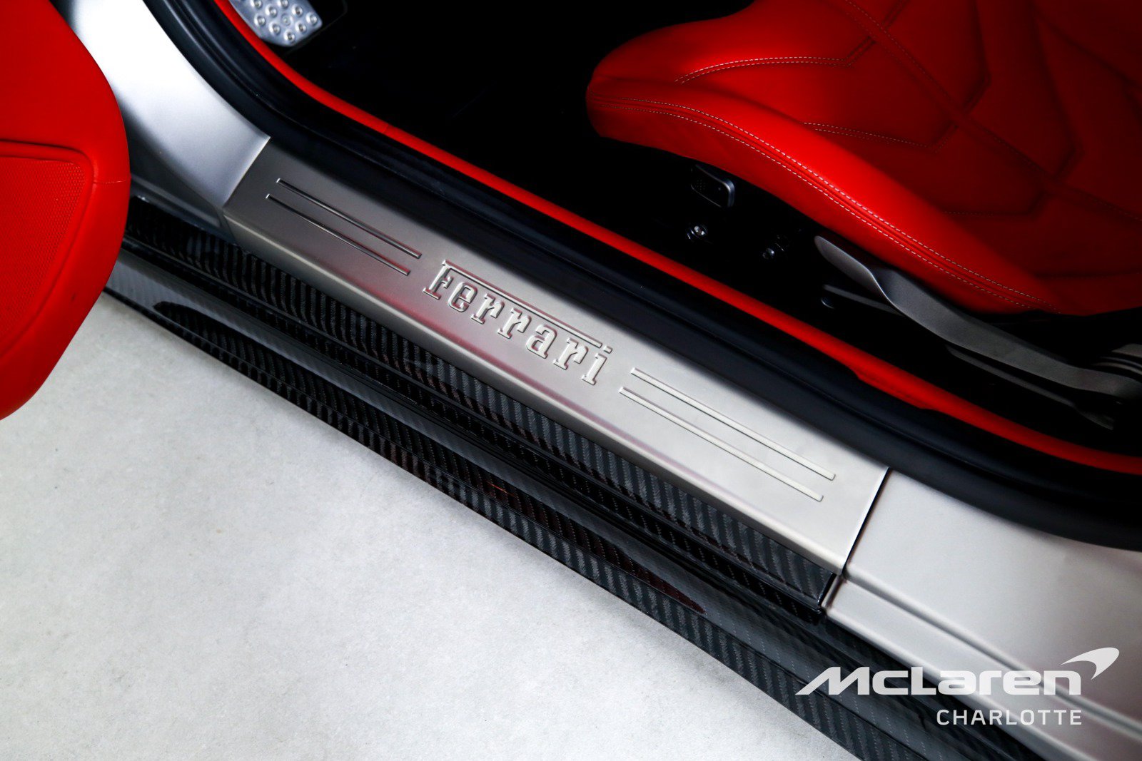 Used 2016 Ferrari F12 Berlinetta RWD image 15