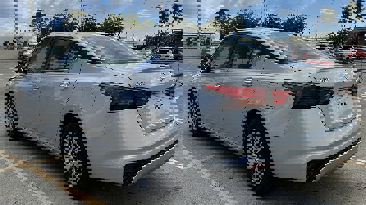 Used 2022 Nissan Altima 2.5 S image 3