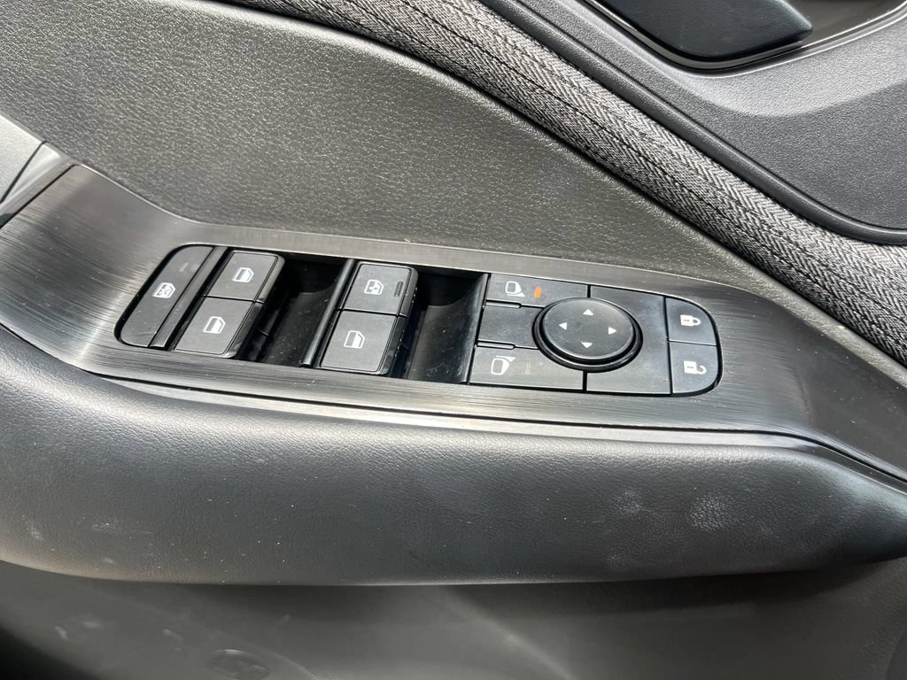 Certified 2023 Nissan Rogue S FWD image 11