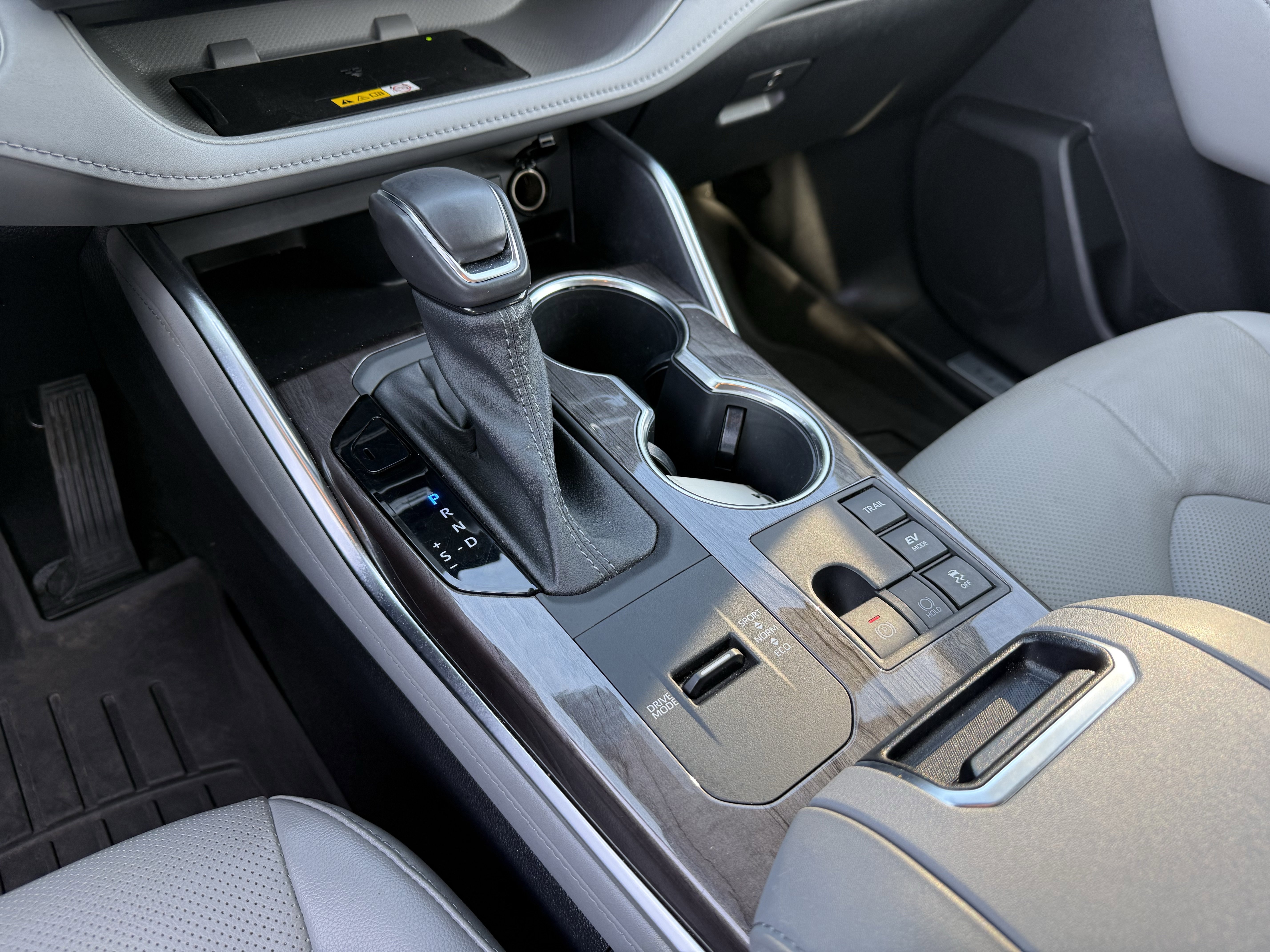 Used 2023 Toyota Highlander Limited image 20