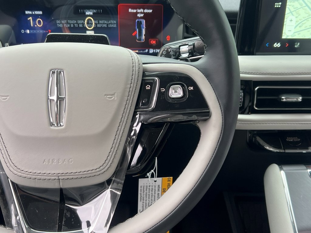 New 2026 Lincoln Aviator AWD image 19