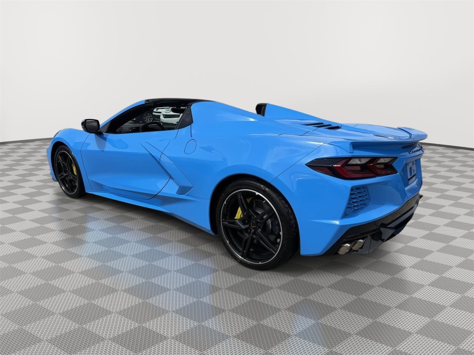 Used 2023 Chevrolet Corvette Stingray Convertible w/ Battery Protection Package RWD image 5