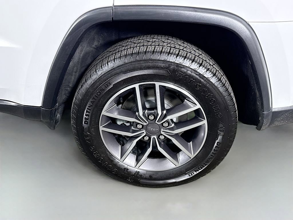 Used 2020 Jeep Grand Cherokee Limited image 36