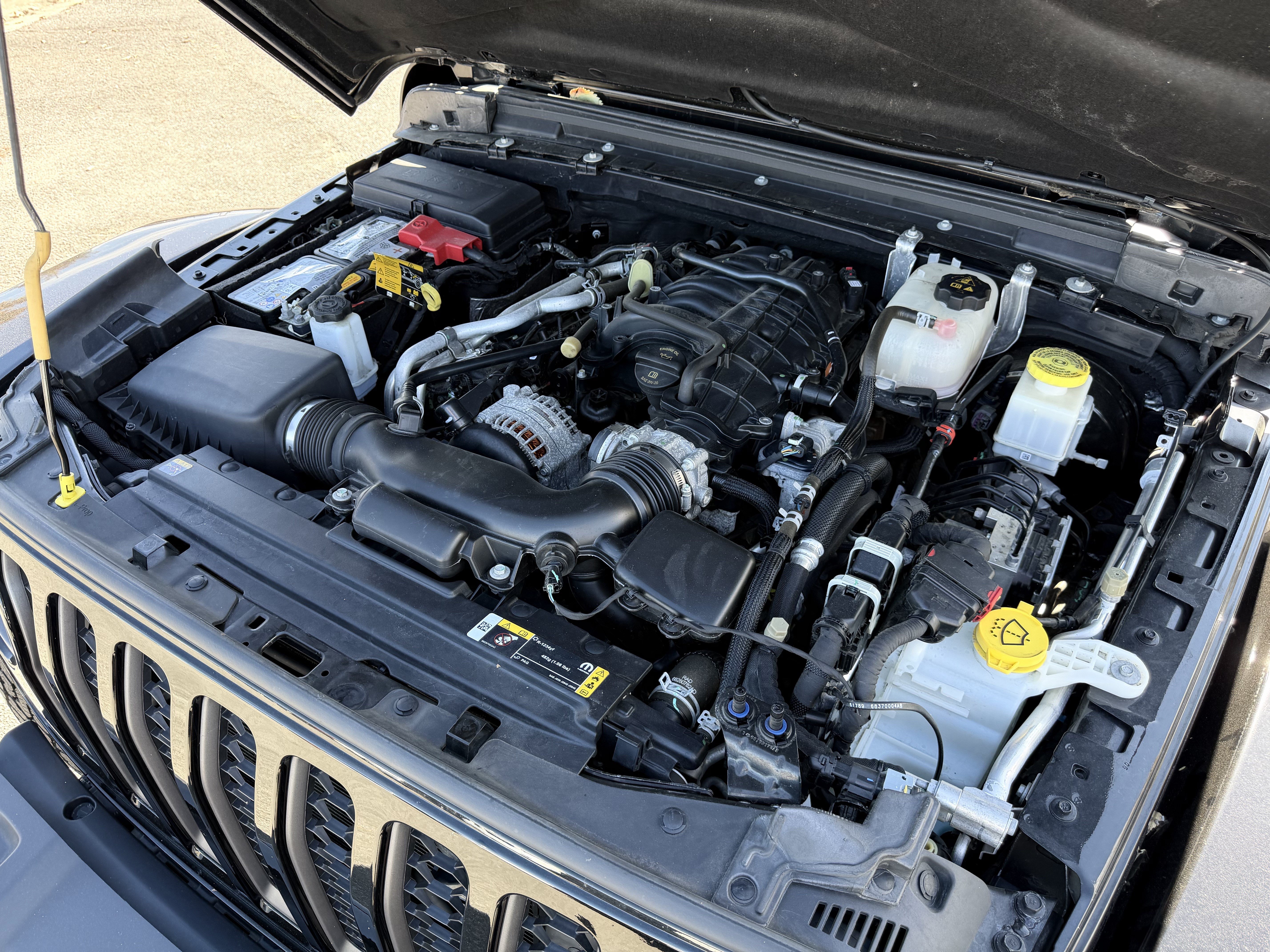 Used 2023 Jeep Gladiator Mojave w/ Cold Weather Group AWD/4WD image 36