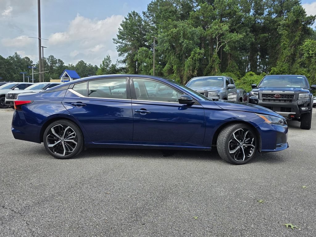 Used 2024 Nissan Altima 2.5 SR FWD image 31