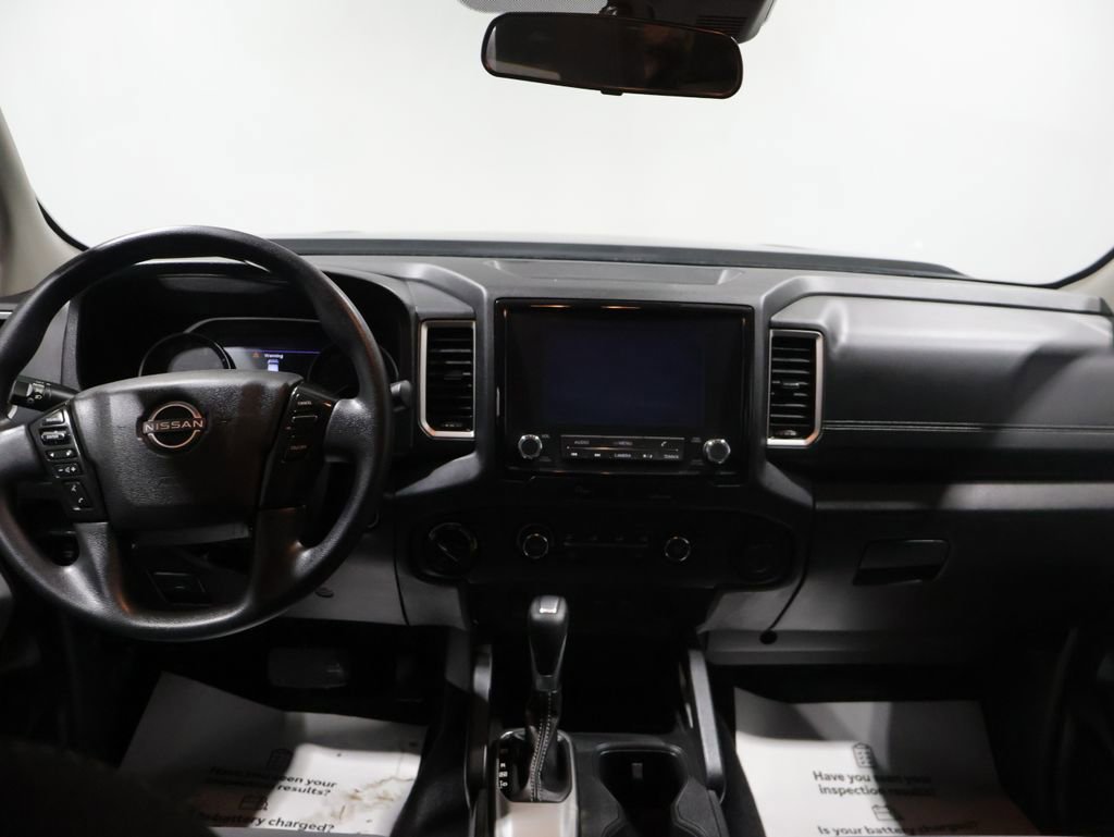 Used 2024 Nissan Frontier SV image 17