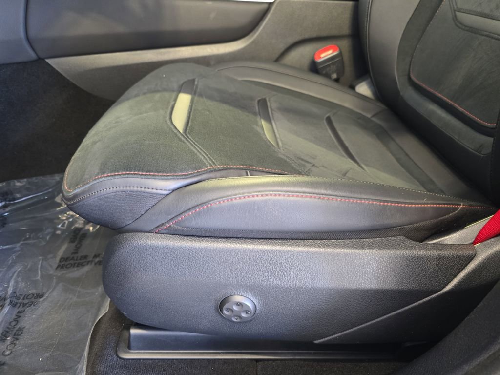 Certified 2025 Mercedes-Benz GLC 43 AMG 4MATIC image 29