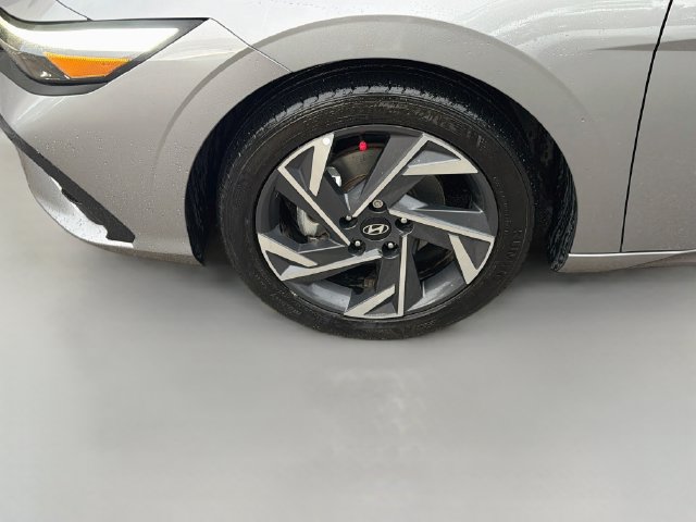 Certified 2025 Hyundai Elantra Sport FWD image 30