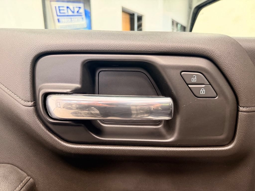 Used 2019 Chevrolet Silverado 1500 RST AWD/4WD image 27