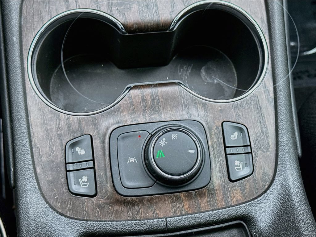 Used 2023 GMC Acadia Denali w/ Denali Ultimate Package FWD image 21