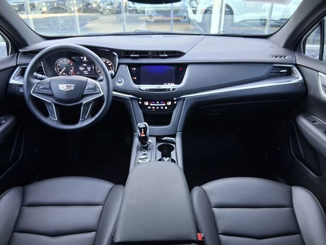 Certified 2025 Cadillac XT5 Luxury image 6