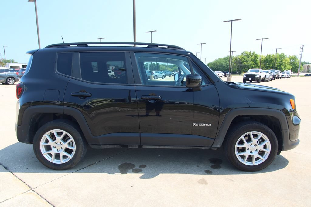 Used 2021 Jeep Renegade Latitude w/ Luxury Group I AWD/4WD image 4