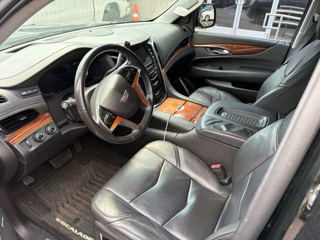 Used 2016 Cadillac Escalade ESV Luxury AWD/4WD image 18