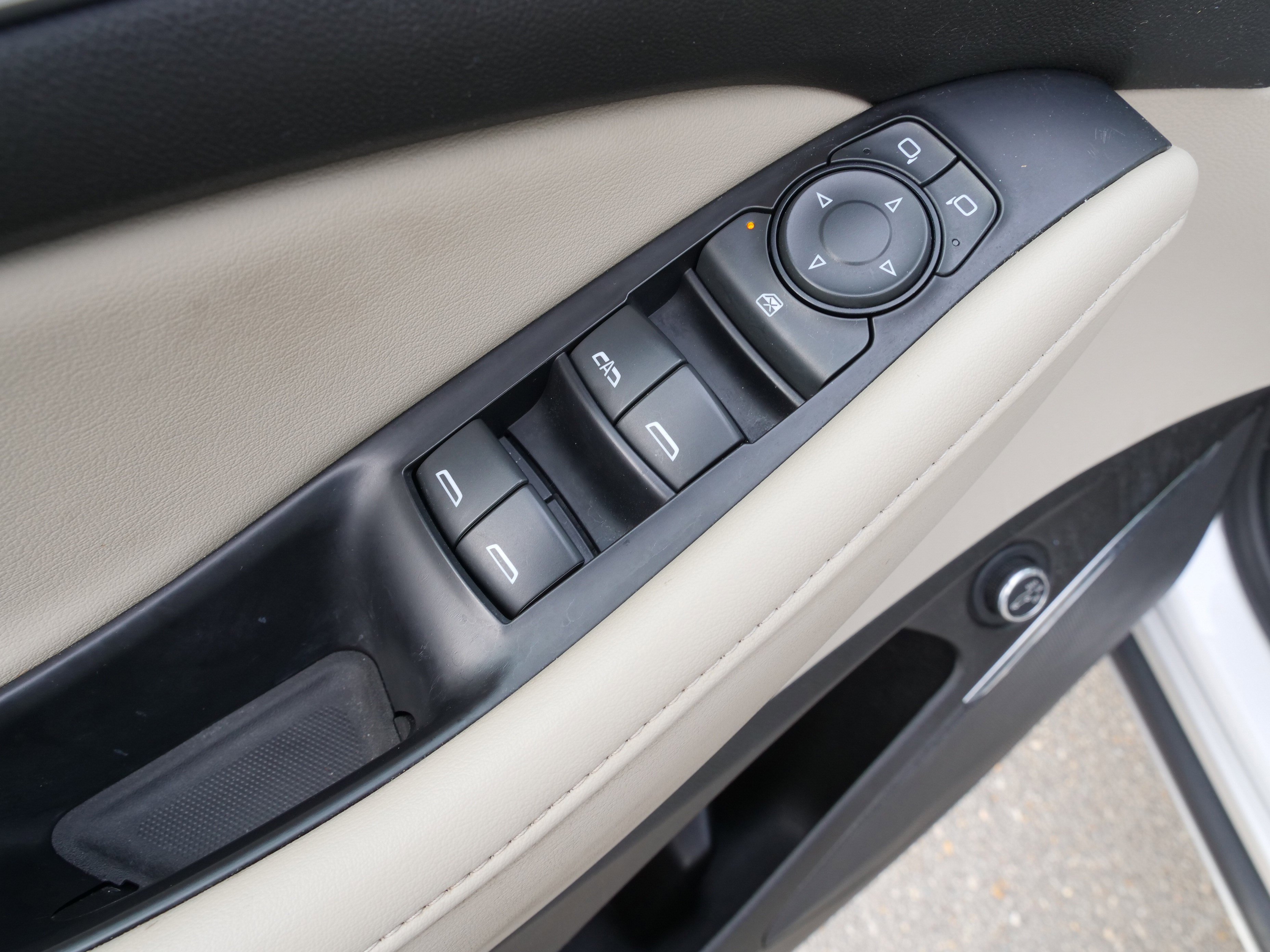 Certified 2021 Buick Enclave Essence image 17