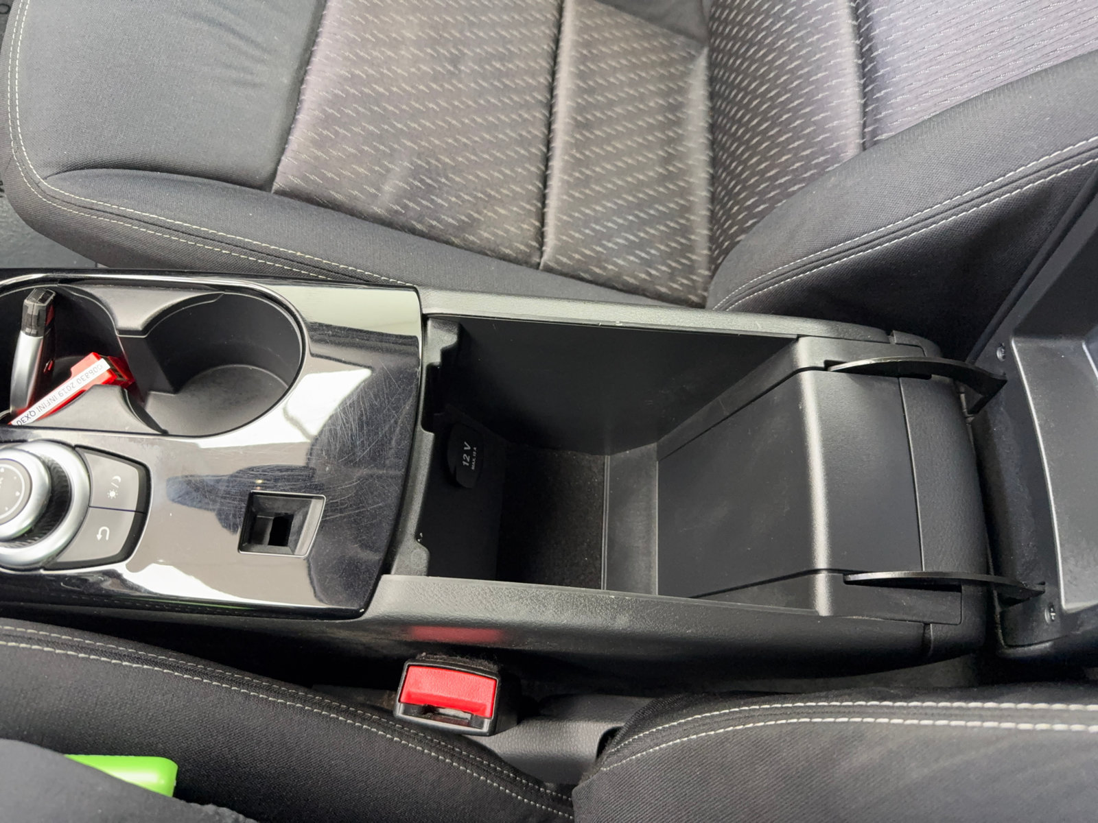 Used 2019 INFINITI QX30 FWD image 20