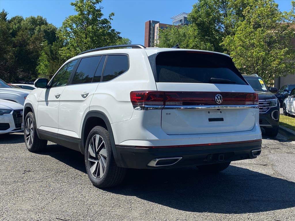 Certified 2024 Volkswagen Atlas SE FWD image 5