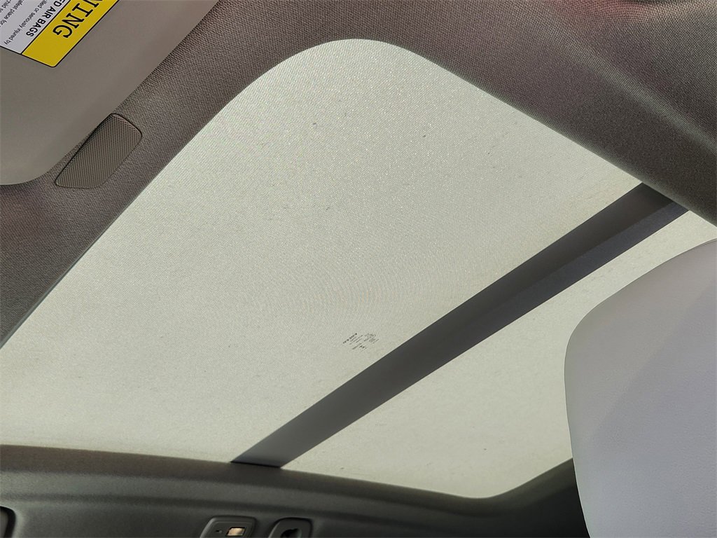 New 2025 Volvo XC40 B5 Ultra w/ Climate Package image 17