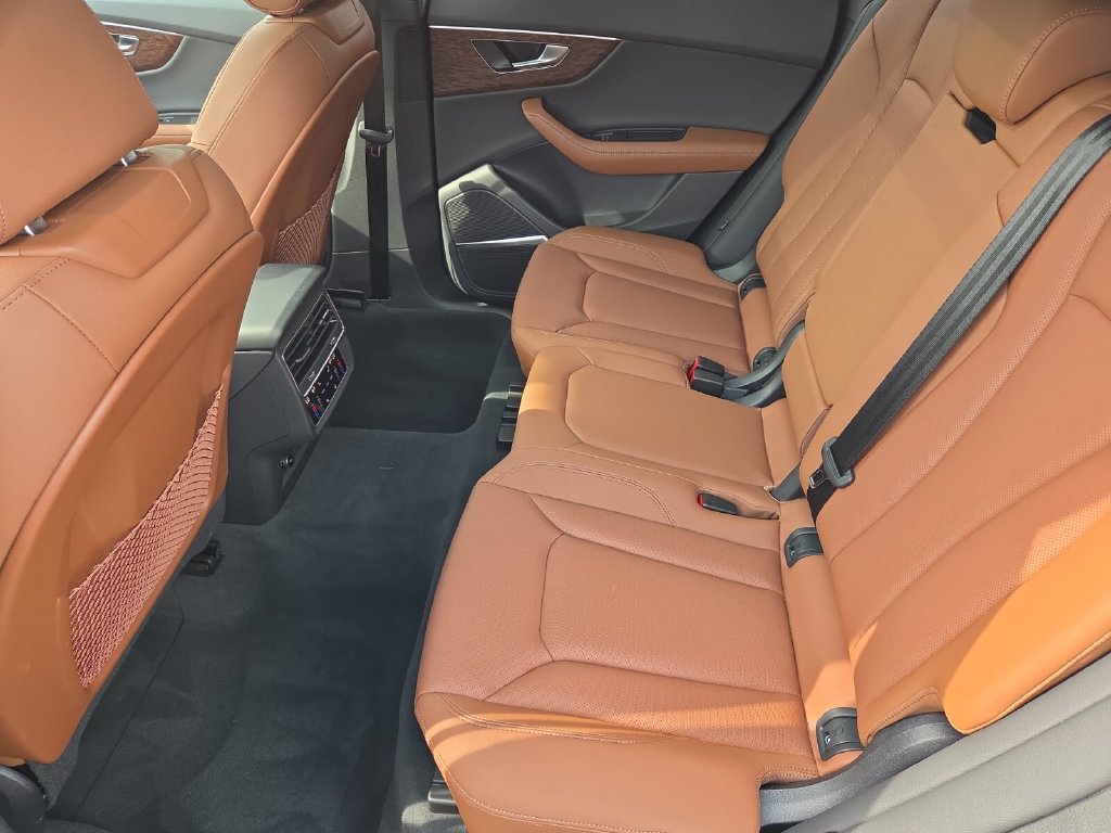 Certified 2026 Audi Q8 Premium Plus w/ Premium Plus Package AWD/4WD image 12