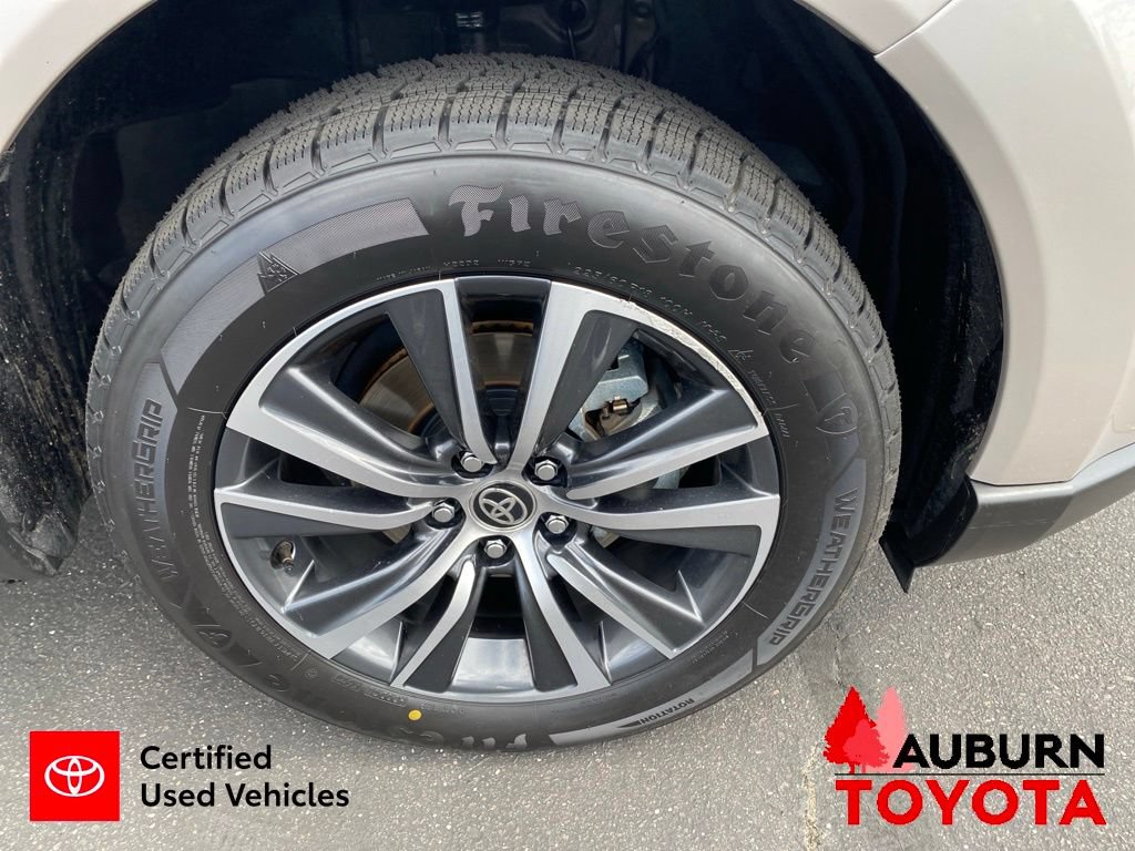 Certified 2024 Toyota Venza LE AWD/4WD image 10