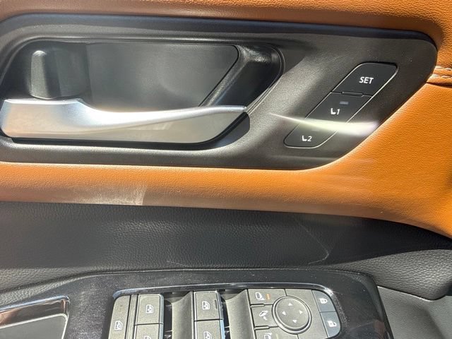 Used 2024 Nissan Pathfinder Platinum w/ Cargo Package AWD/4WD image 22
