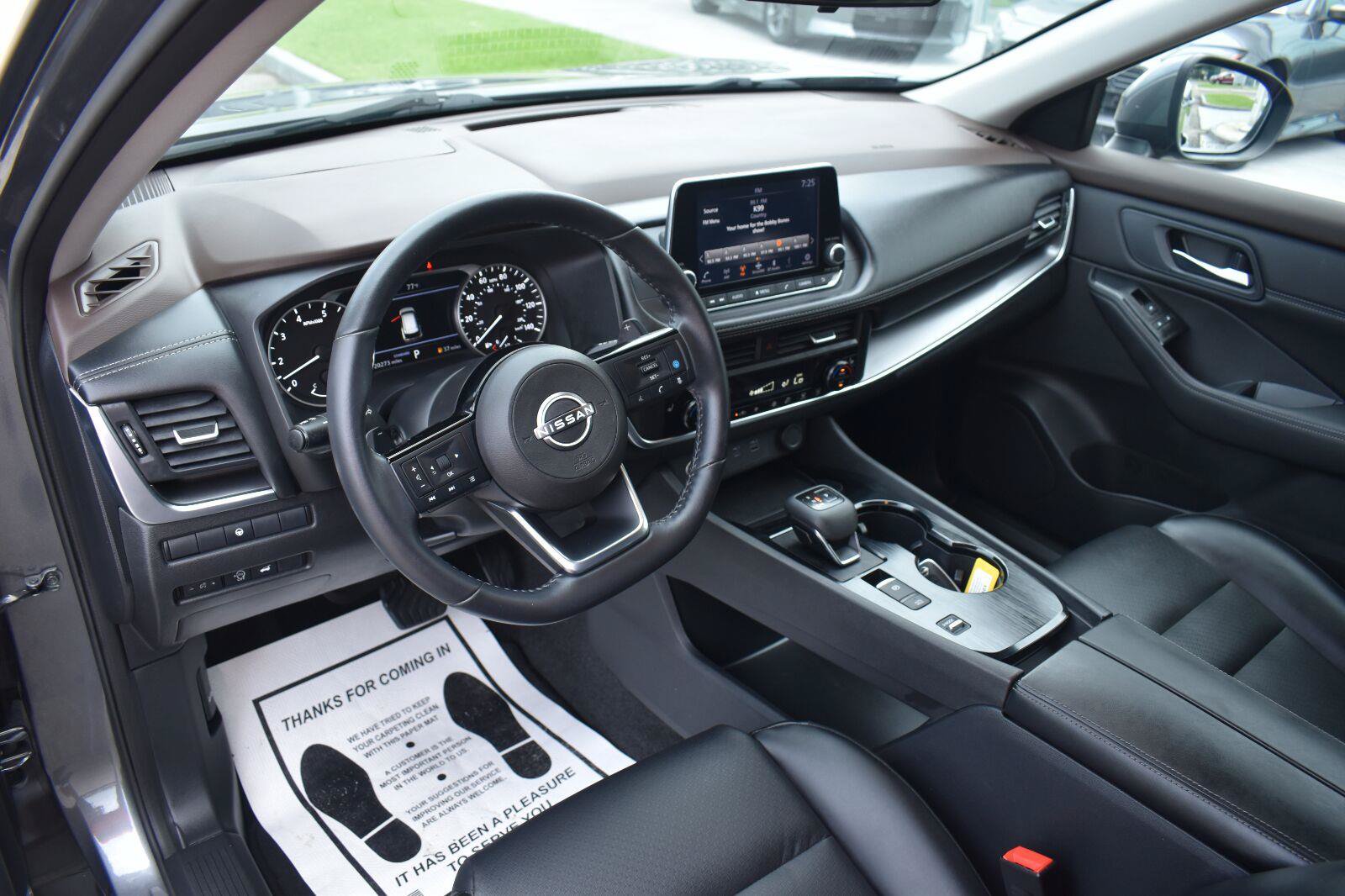 Used 2023 Nissan Rogue SV w/ SV Premium B Package FWD image 25