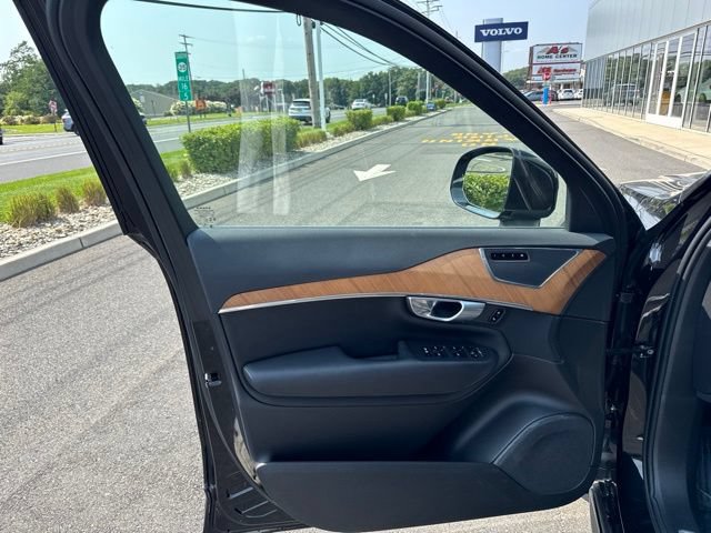 Certified 2024 Volvo XC90 B6 Plus AWD/4WD image 19