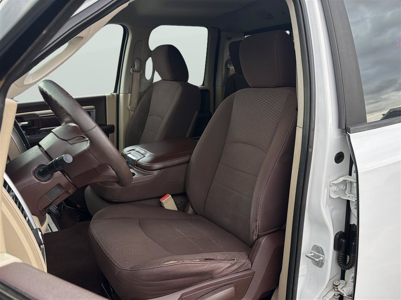 Used 2014 RAM 1500 Classic SLT AWD/4WD image 13