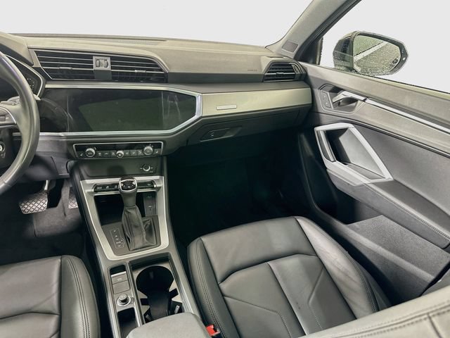 Used 2024 Audi Q3 2.0T Premium AWD/4WD image 24