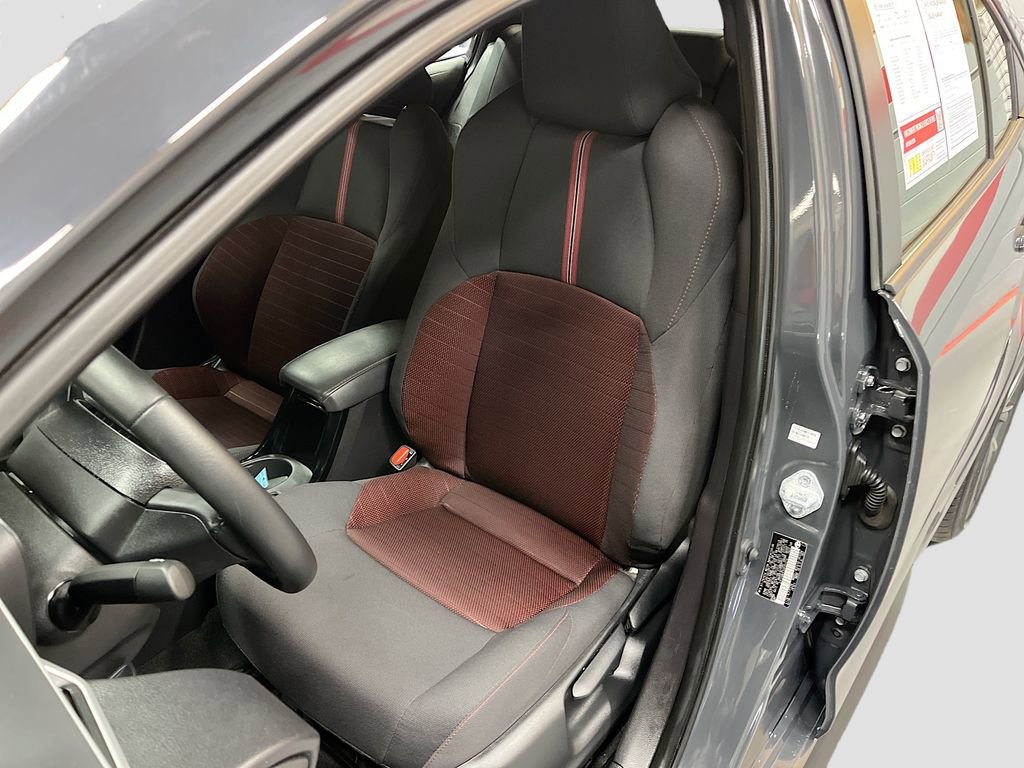 Used 2025 Toyota Corolla SE image 19