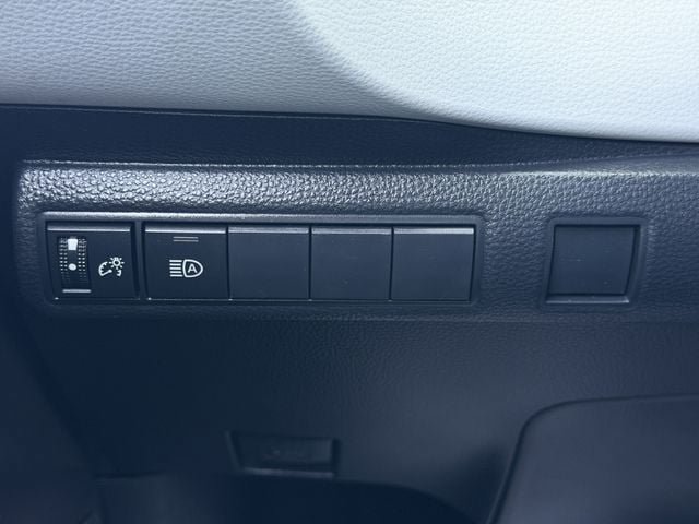 Used 2022 Toyota Corolla SE w/ Carpet Mat Package (TMS) FWD image 21