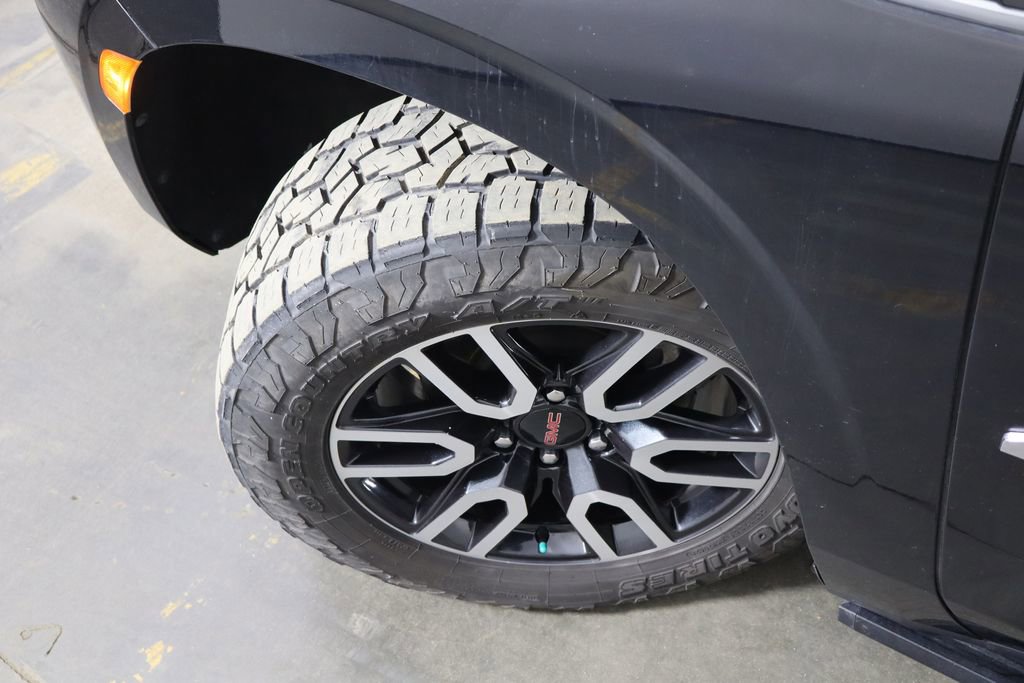 Used 2021 GMC Yukon AT4 w/ AT4 Premium Package AWD/4WD image 46