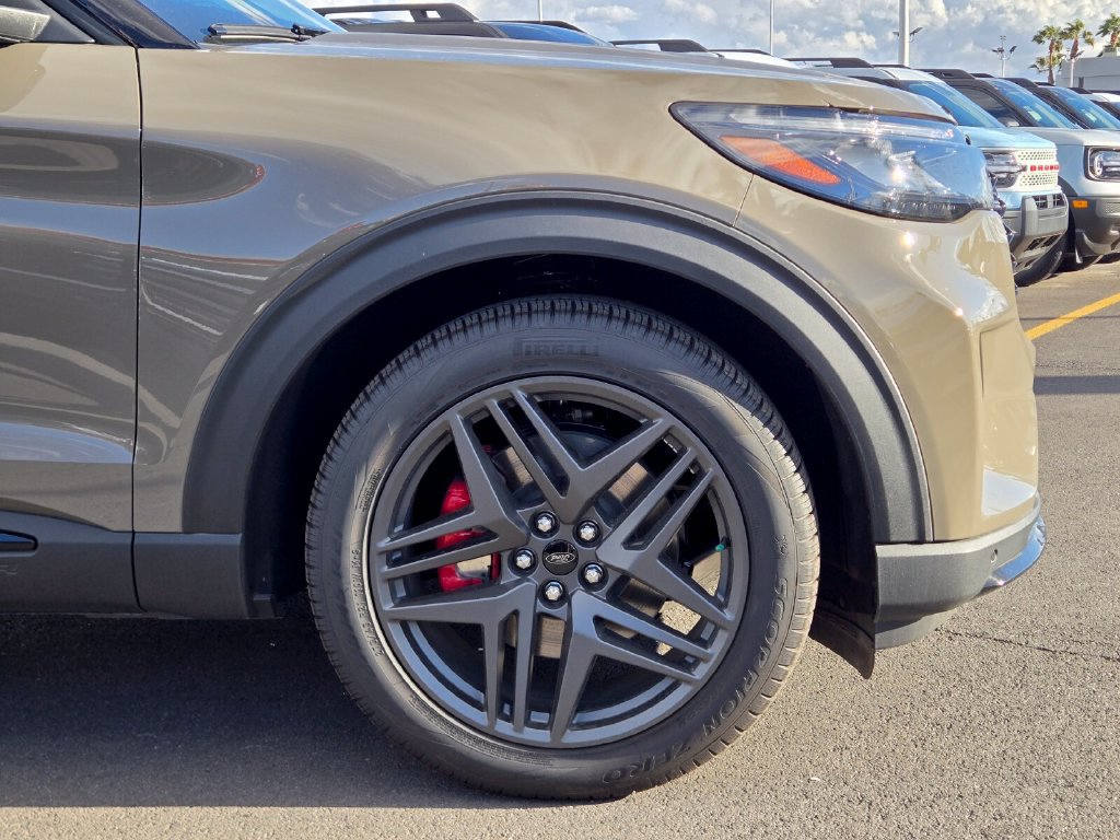 New 2026 Ford Explorer ST w/ Sun And Sound Package AWD/4WD image 9
