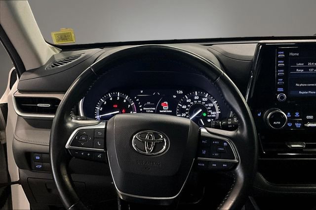Used 2021 Toyota Highlander XLE AWD/4WD image 17