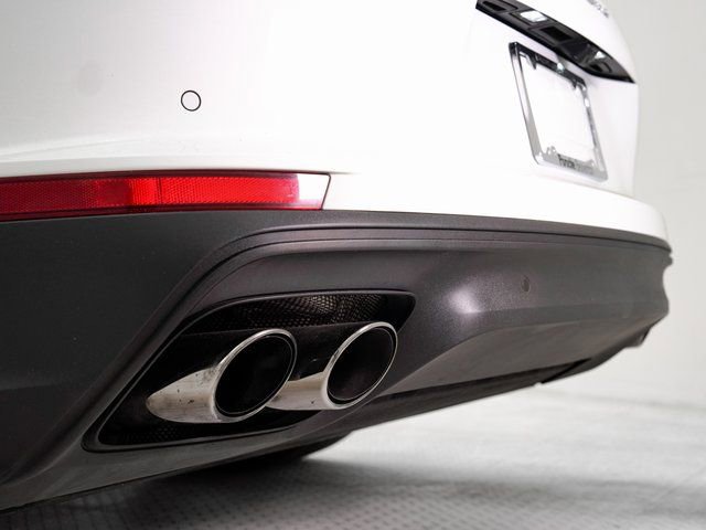 Certified 2025 Porsche Panamera 4 image 33