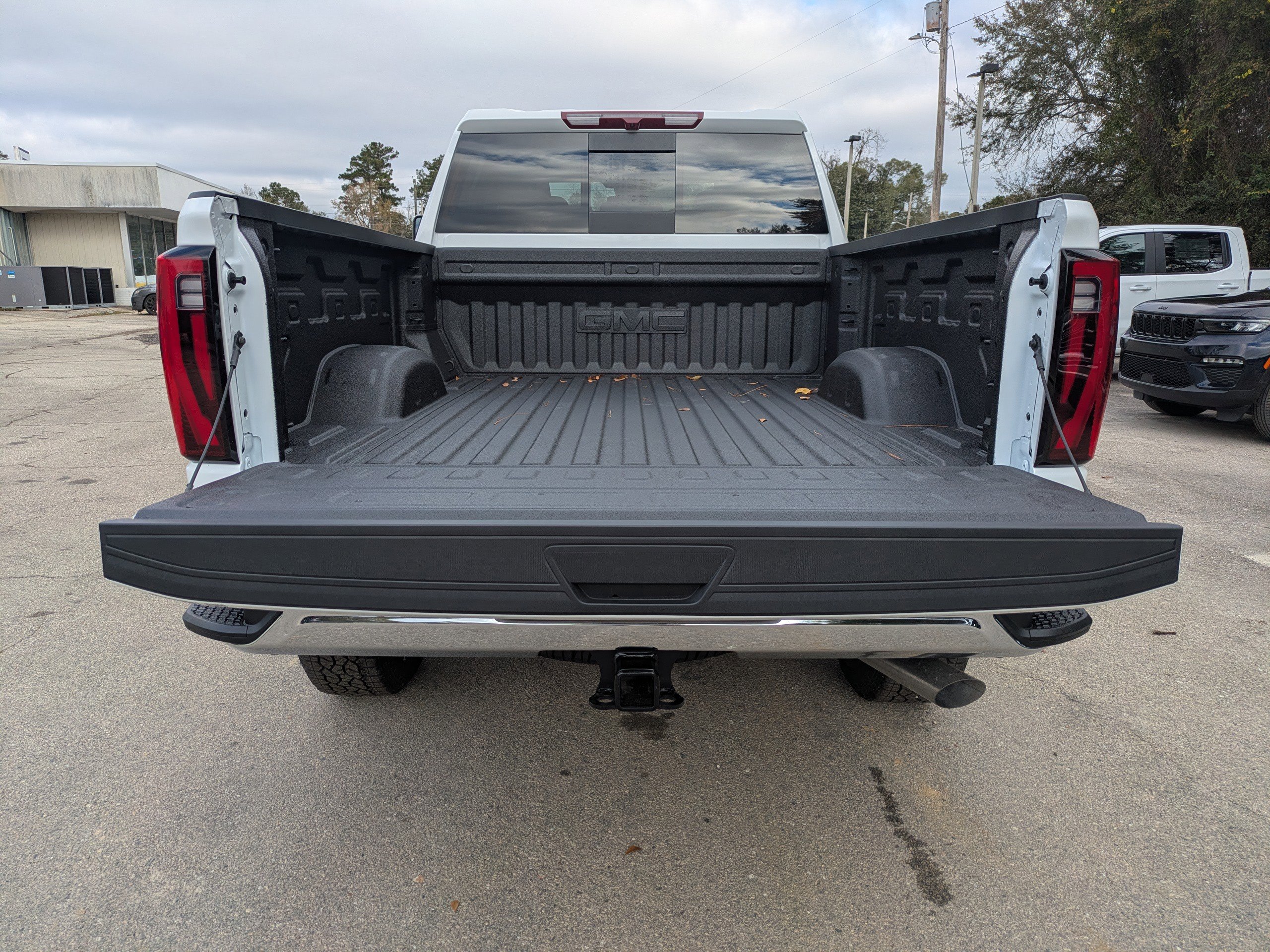 New 2026 GMC Sierra 2500 SLT image 13