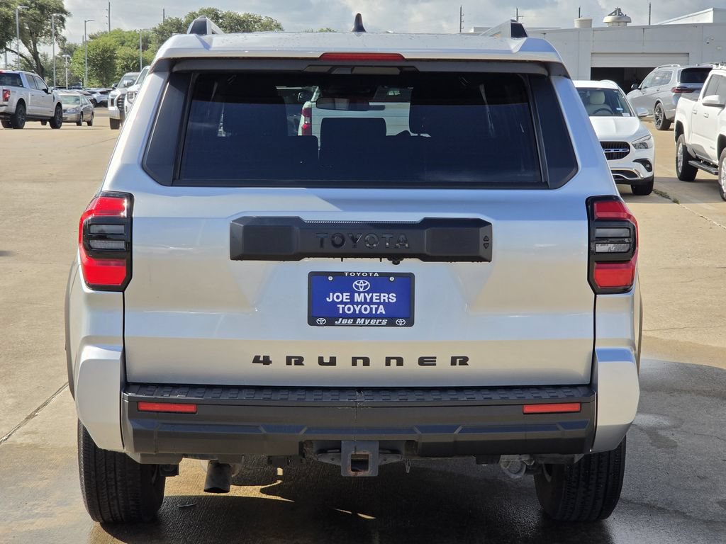 Used 2025 Toyota 4Runner SR5 AWD/4WD image 8