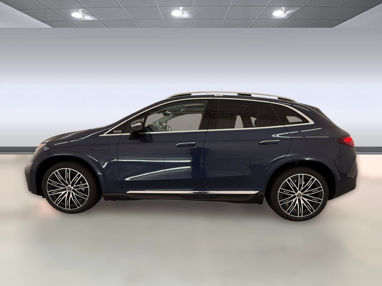 New 2027 Mercedes-Benz EQE 320 4MATIC SUV image 2