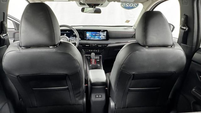 Used 2025 Nissan Kicks SR FWD image 17