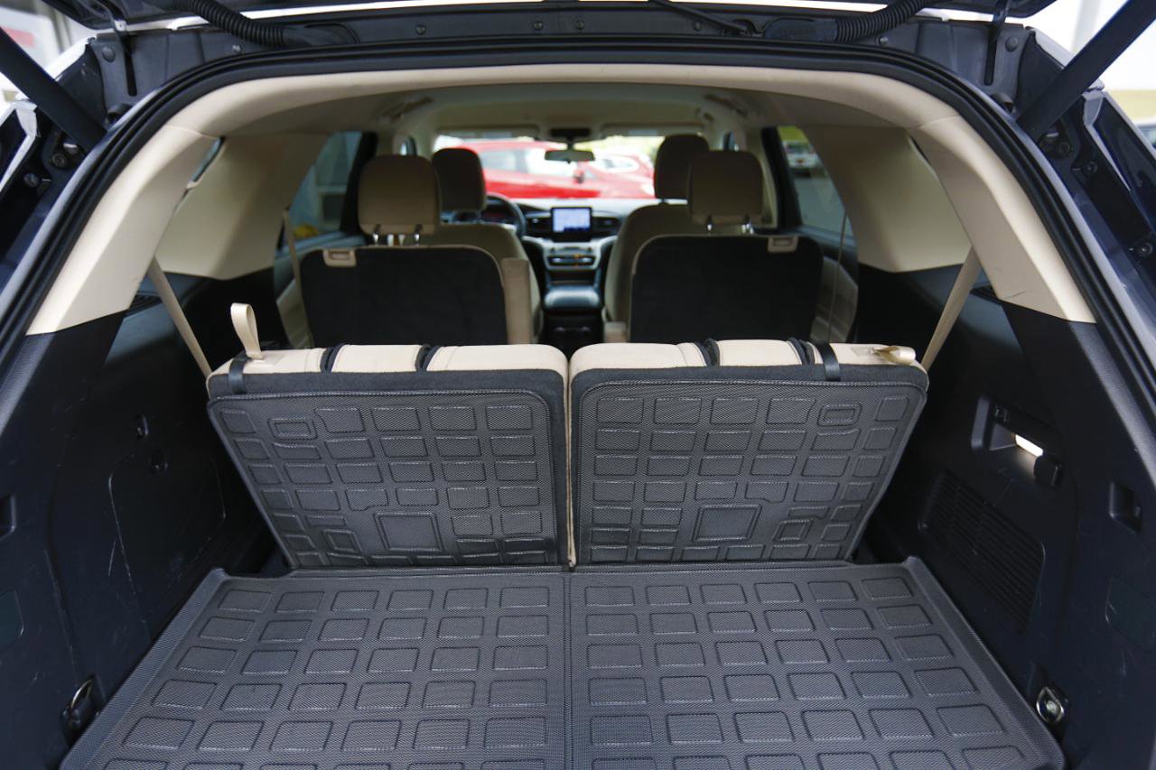 Used 2021 Ford Explorer XLT image 19