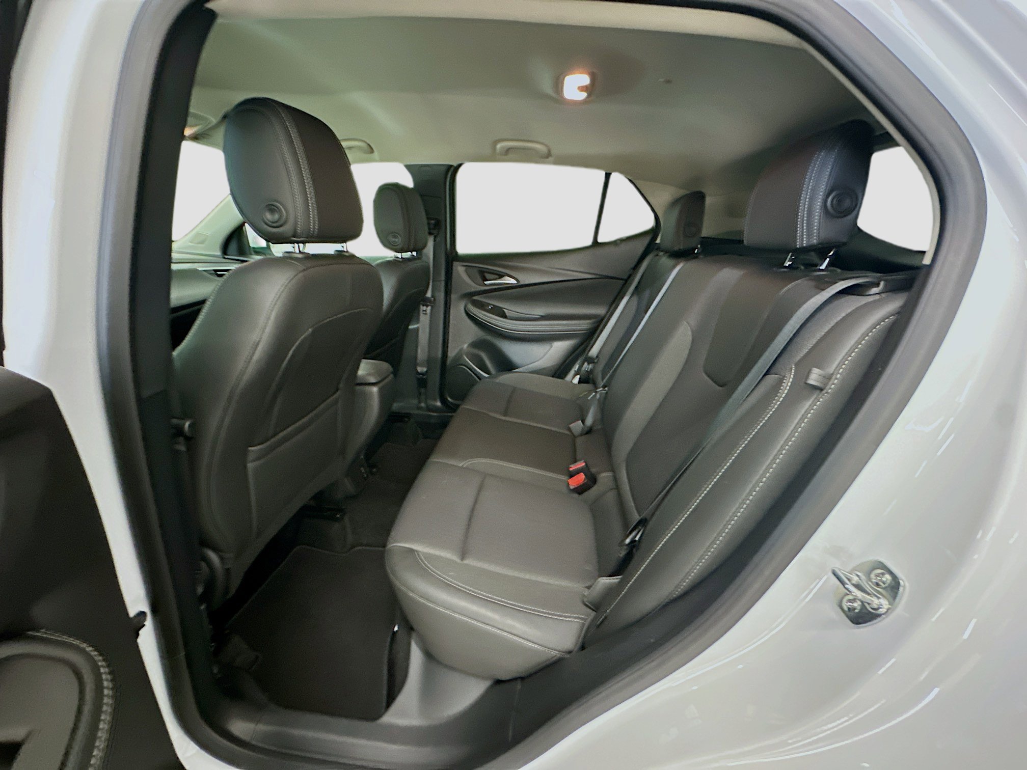 Used 2025 Buick Encore GX Preferred image 29