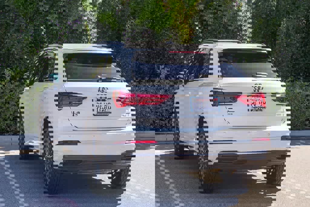 Used 2023 Audi Q3 2.0T Premium w/ Convenience Package image 7