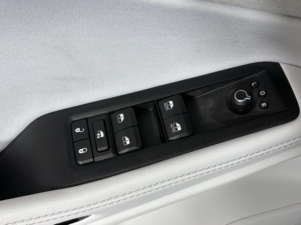 New 2026 Jeep Cherokee Laredo AWD/4WD image 15