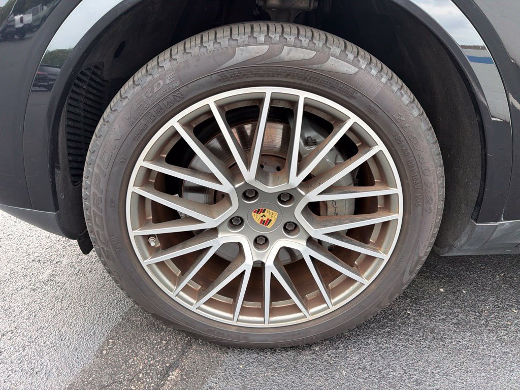 Used 2022 Porsche Cayenne S AWD/4WD image 10
