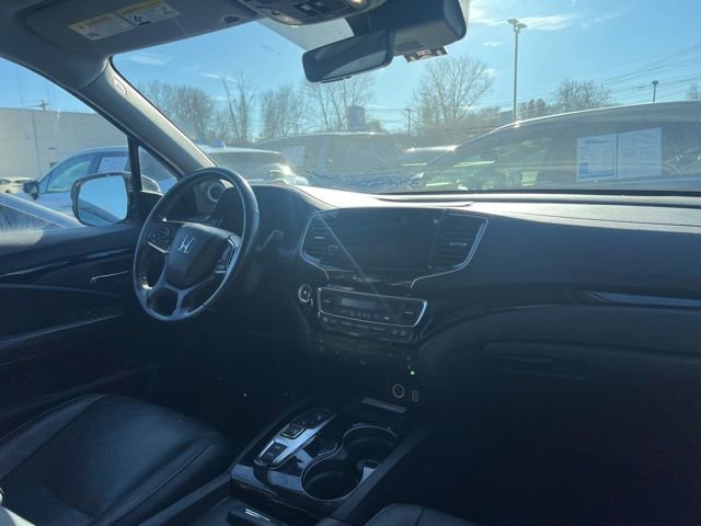 Used 2019 Honda Pilot Elite image 3